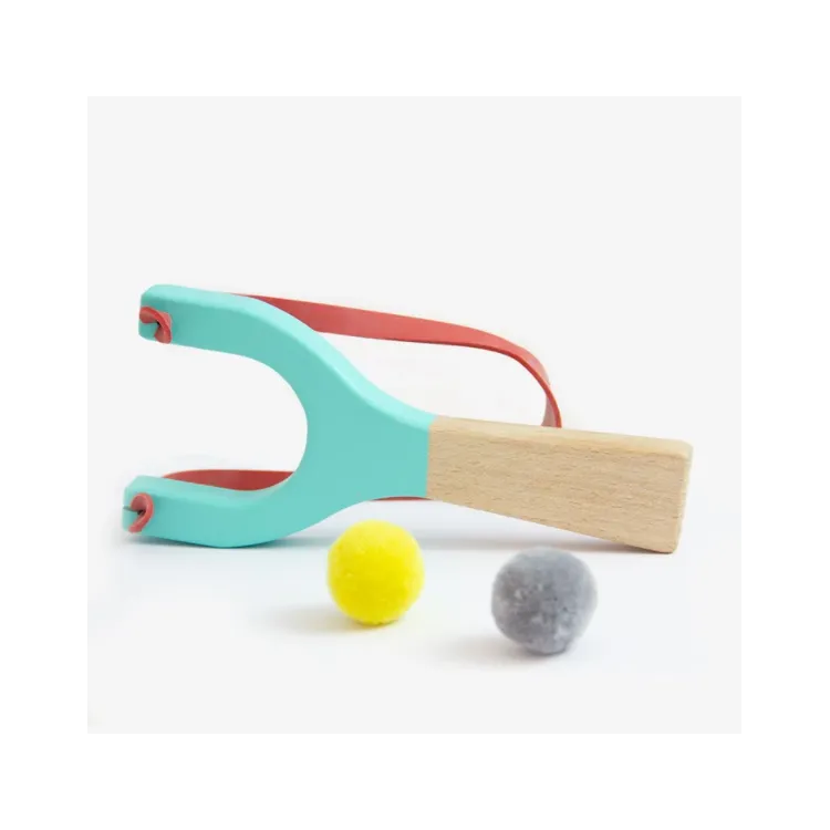Vente Flash Catapulte en bois et 2 boules pompons