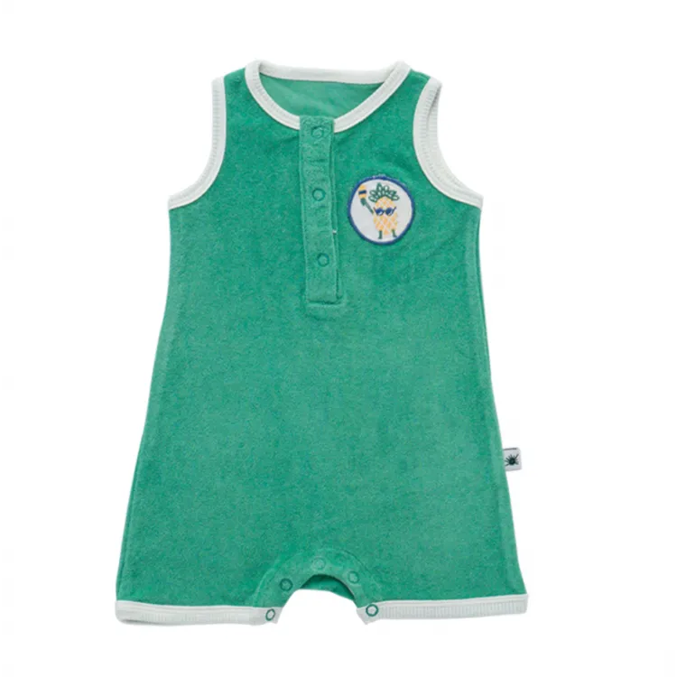 Combishort-en-éponge-avec-badge-brodé-10052 Combishort en éponge avec badge brodé Achetez Aujourd’hui