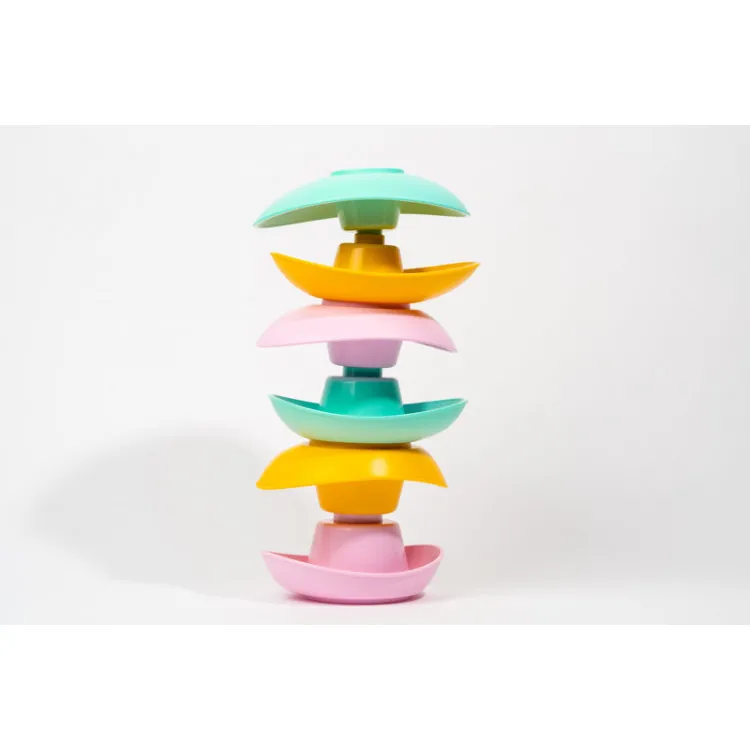 Lacrobate---Coupelles-multicolores-à-empiler-7445 L'acrobate - Coupelles multicolores à empiler Prix Bas