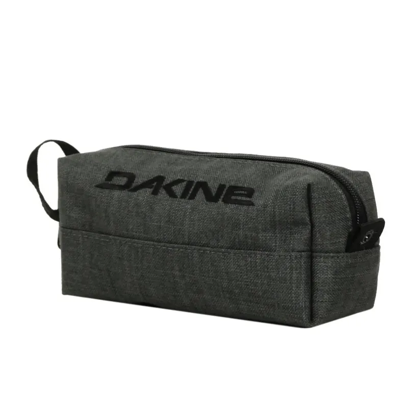 Trousse-Grise-à-Motifs-Garçon-Dakine-Carbon-9675 Trousse Grise à Motifs Garçon Dakine Carbon Seulement Aujourd’hui