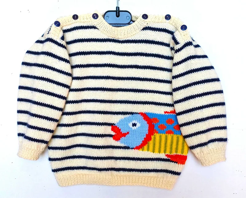 Pull-tricot-main-enfant-avec-un-poisson-pull-marin-2-ans Pull tricot main enfant, avec un poisson, pull marin, 2 ans Soldes