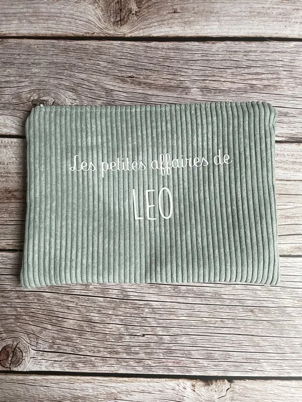 Trousse-plate-pochette-medium-en-velours-cotelé Trousse plate, pochette medium en velours cotelé Fait Main