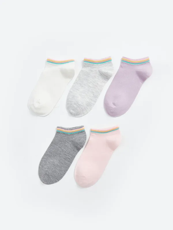 LCW-Kids-Chaussettes-d39entra238nement-192-motifs-pour-Filles-Lot-de-5-pi232ces LCW Kids Chaussettes d'entraînement À motifs pour Filles Lot de 5 pièces Artisanat