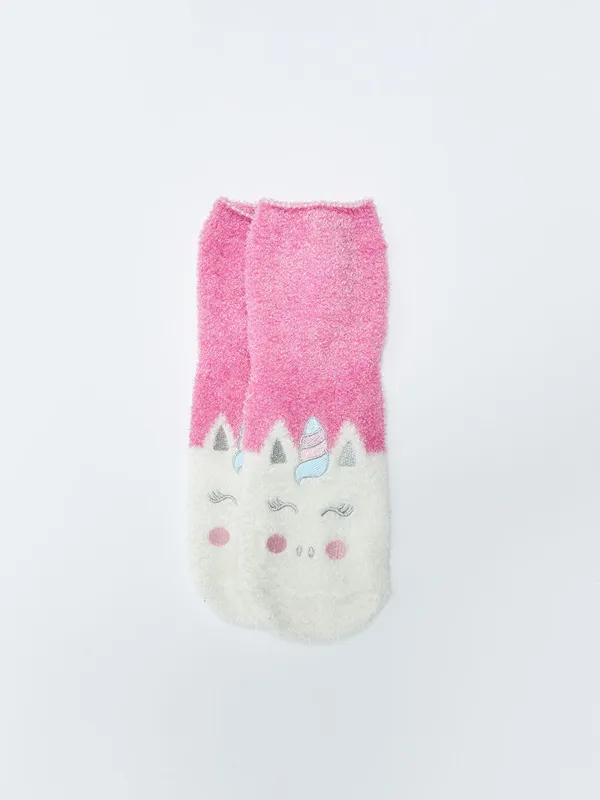 LCW-Kids-Chaussettes-de-Maison-Brod233es-pour-Filles LCW Kids Chaussettes de Maison Brodées pour Filles Offre Exclusive