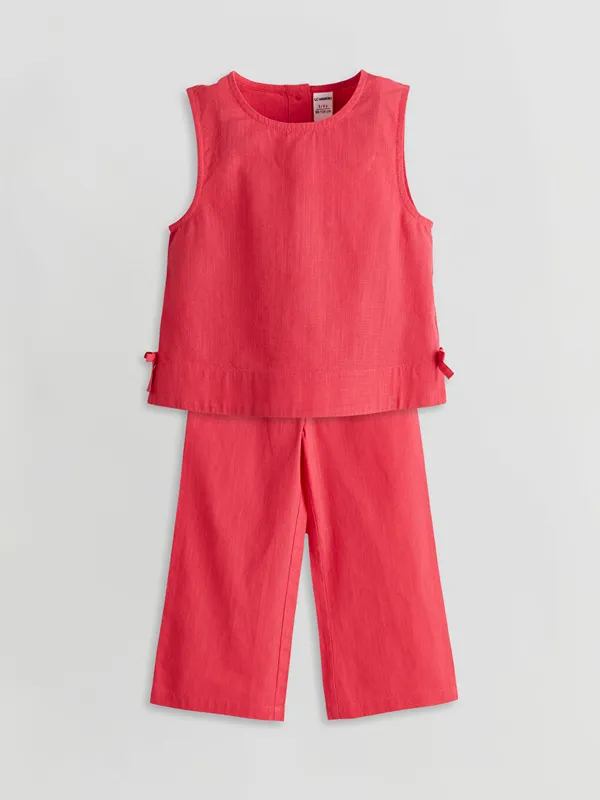 LCW-Kids-Ensemble-Blouse-et-Pantalon-pour-Filles-en-M233lange-de-Lin-Lot-de-2 Dernier Modèle LCW Kids Ensemble Blouse et Pantalon pour Filles en Mélange de Lin (Lot de 2)
