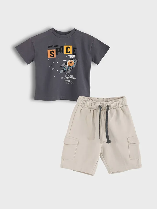 LCW-Kids-Lot-de-2-Ensembles-T-shirt-et-Short-pour-B233b233-Gar231ons-224-Col-Rond-Imprim233 Super Prix LCW Kids Lot de 2 Ensembles T-shirt et Short pour Bébé Garçons à Col Rond Imprimé