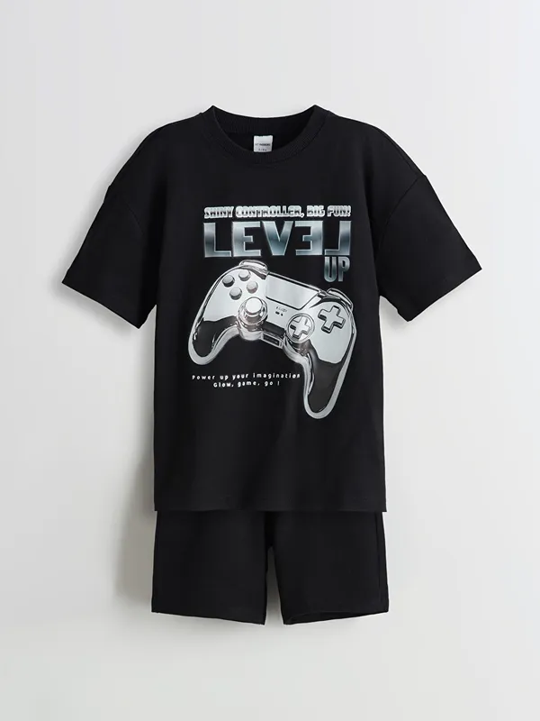 LCW-Kids-Lot-de-2-T-shirts-et-Shorts-pour-Gar231ons-224-Col-Rond-Imprim233s Offre Limitée LCW Kids Lot de 2 T-shirts et Shorts pour Garçons à Col Rond Imprimés