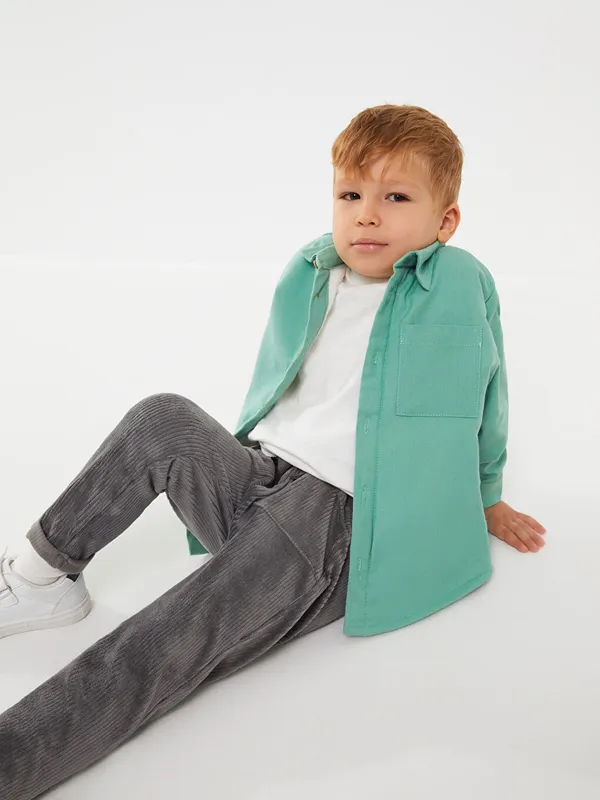 LCW-Kids-Surchemise-Basique-en-Velours-224-Manches-Longues-avec-Col-Polo-pour-Gar231on-B233b233 LCW Kids Surchemise Basique en Velours à Manches Longues avec Col Polo pour Garçon Bébé Solde