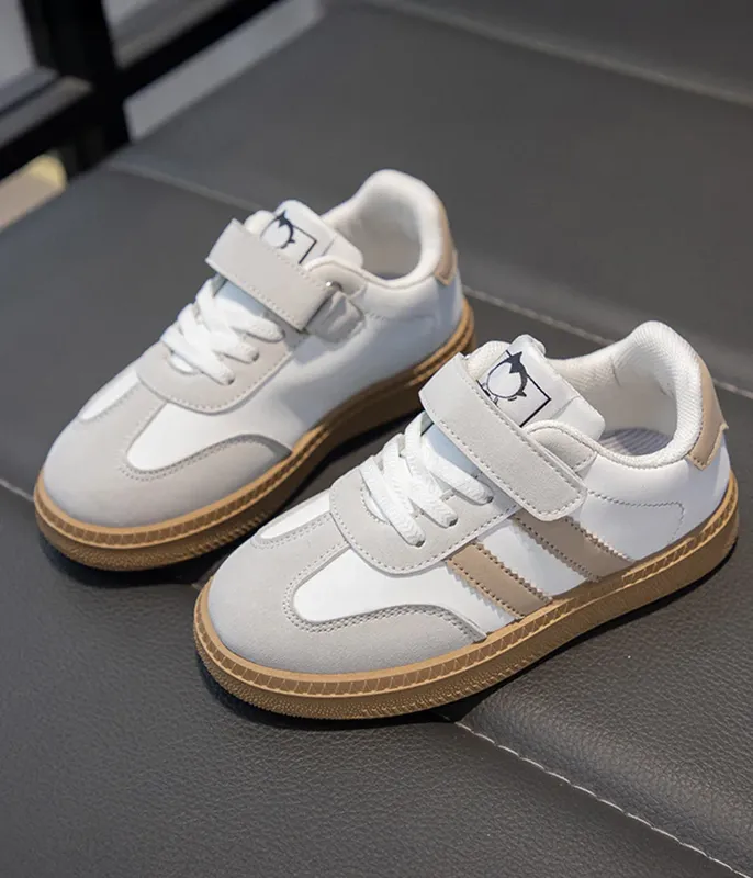 Baskets-blanc-et-nude-tendances-pour-enfants-11822 Expédié Aujourd’hui Baskets blanc et nude tendances pour enfants