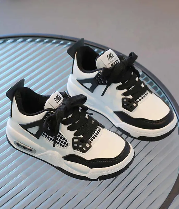 Baskets-souples-de-couleur-noir-et-blanc-11920 Jusqu’à Épuisement Des Stocks Baskets souples de couleur noir et blanc