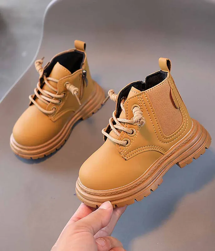 Bottes-Martin-jaunes-en-cuir-pour-enfants-11878 Promotion Saisonnière Bottes Martin jaunes en cuir pour enfants