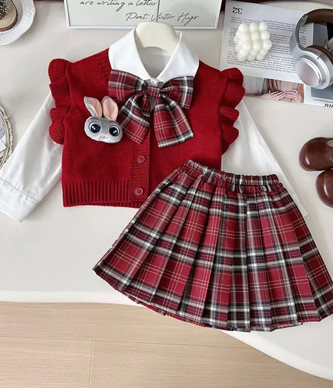Ensemble-de-cardigan-tricoté-de-couleur-rouge-pour-fille-12064 Fait Main Ensemble de cardigan tricoté de couleur rouge pour fille