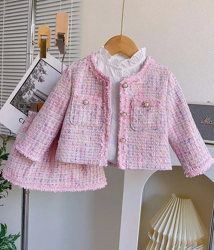 Ensemble-de-deux-pièces-roses-en-tweed-12352 Ensemble de deux pièces roses en tweed Populaire