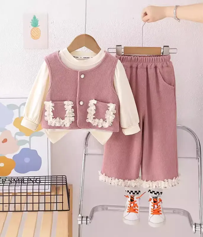 Ensemble-de-trois-pièces-rose-en-velours-pour-fillettes-12331 Prix Cassé Ensemble de trois pièces rose en velours pour fillettes