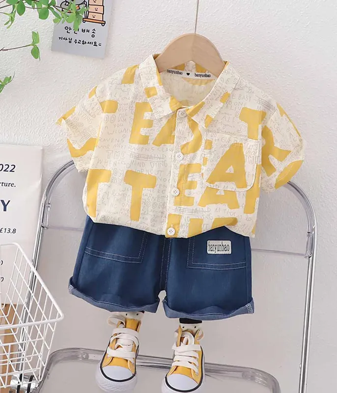 Ensemble-décontracté-à-motifs-jaunes-pour-garçons-12468 Ensemble décontracté à motifs jaunes pour garçons Achetez Aujourd’hui