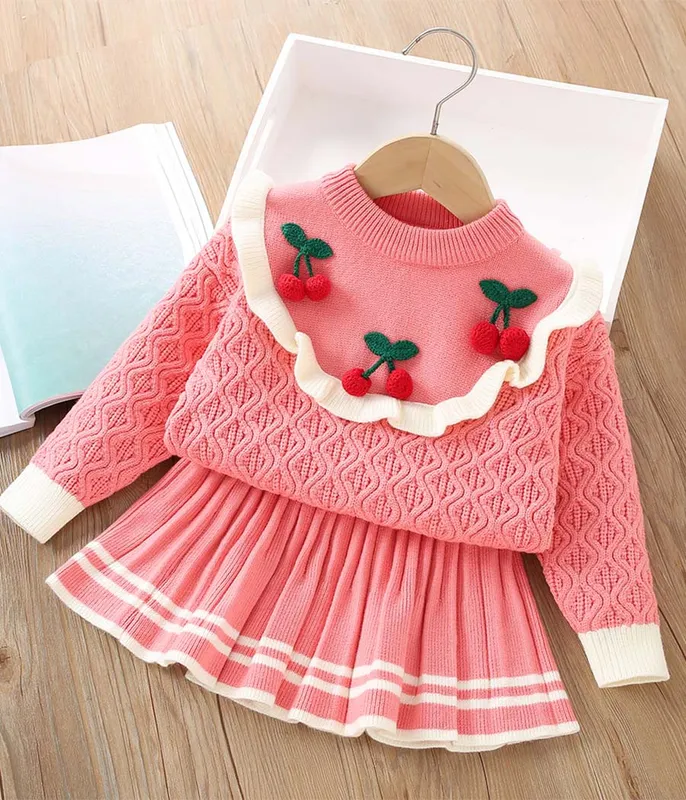 Ensemble-pull-tricoté-de-couleur-rose-à-cerises-12288 Ensemble pull tricoté de couleur rose à cerises Dernière Chance
