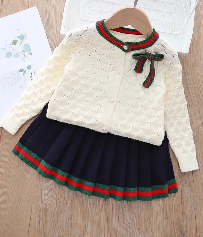 Ensemble-tricoté-de-jupe-et-cardigan-style-preppy-pour-filles-12206 Ensemble tricoté de jupe et cardigan style preppy pour filles Paiement Sécurisé