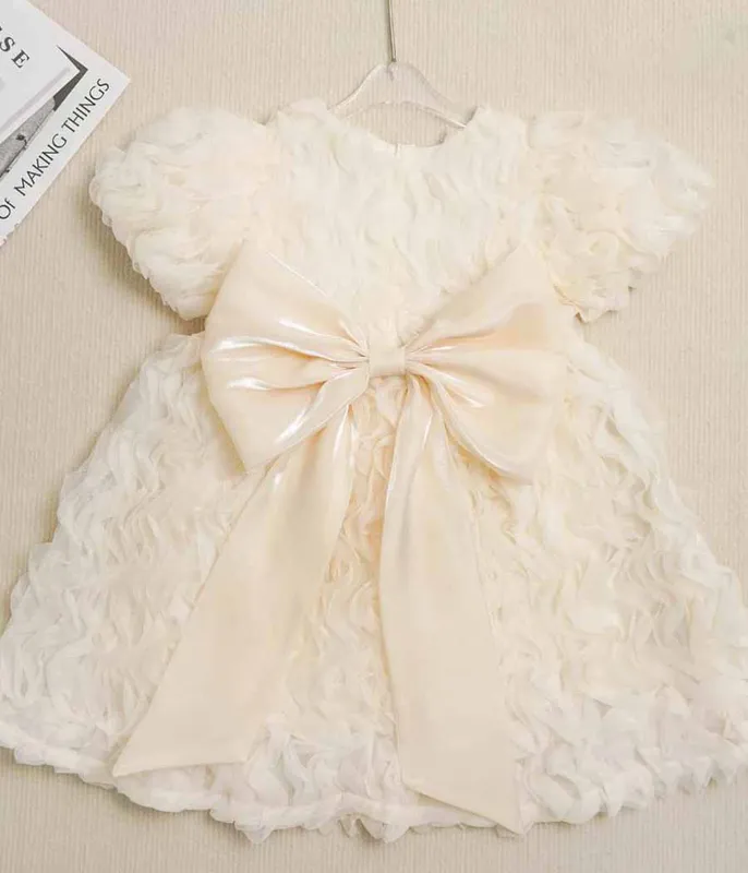 Robe-de-princesse-claire-à-manches-bouffantes-12448 Robe de princesse claire à manches bouffantes Tendance