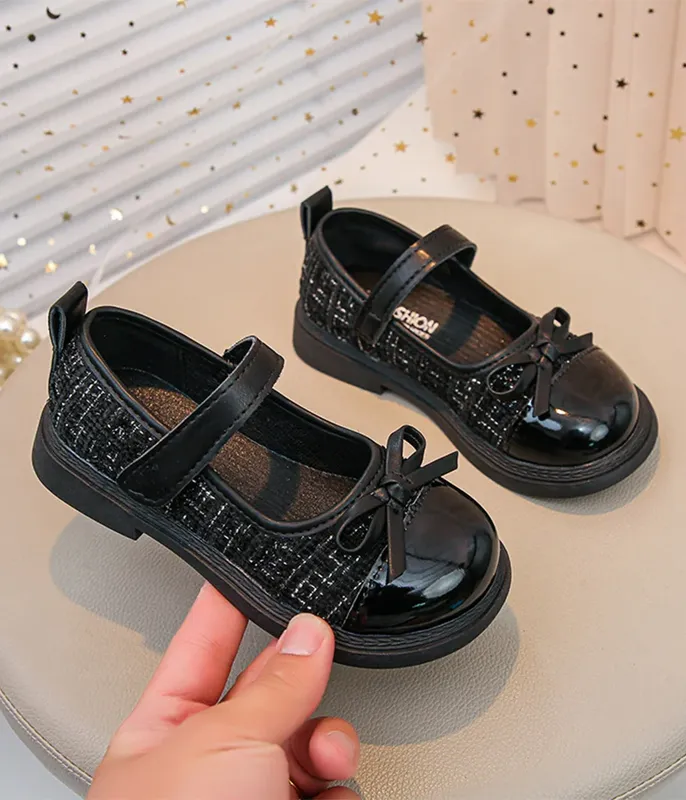 « Ballerines noires satinées à cratch Nouvelle Collection